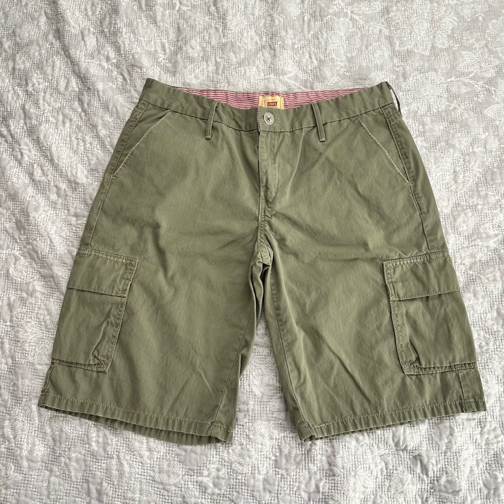 Levi’s Tab Twills 100% Cotton Olive Green Cargo Shorts